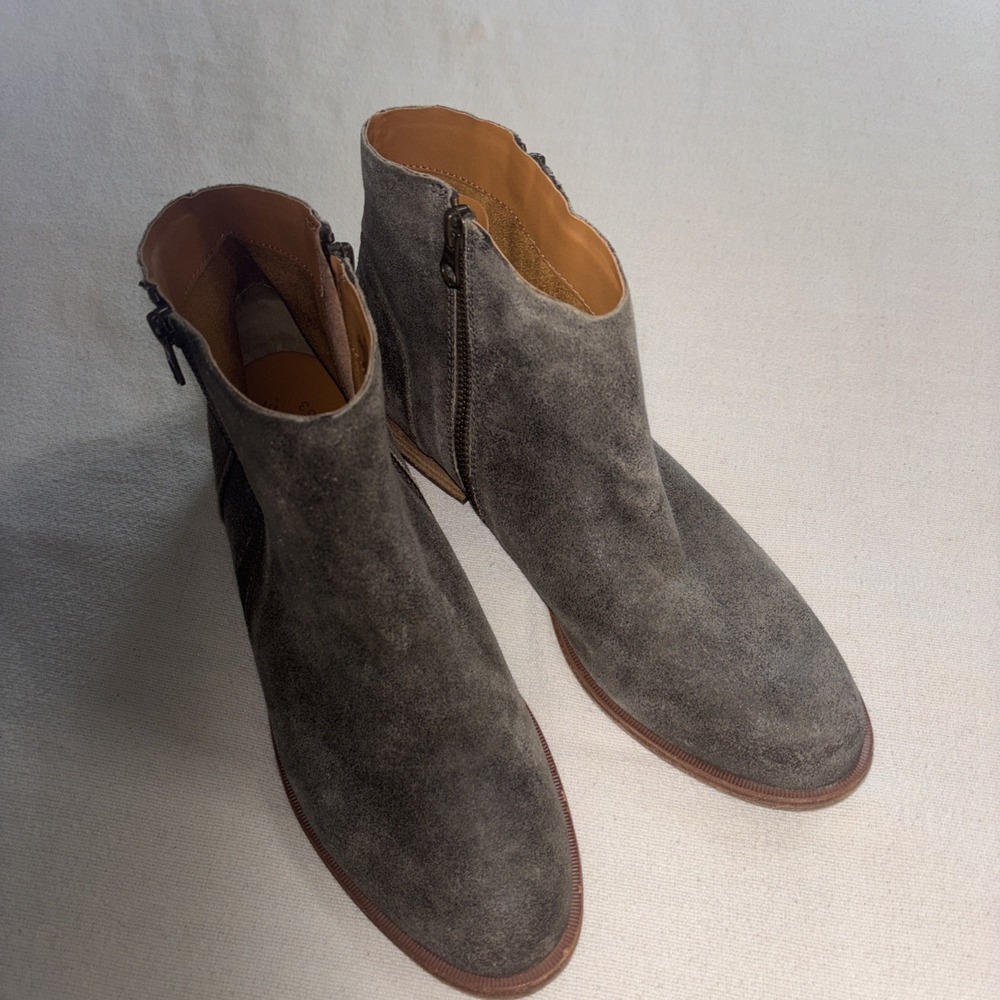 Kork Ease Women's Riley Ankle Bootie Grey Size 9M